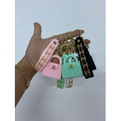 Breloc-accesoriu din silicon model poseta, multicolor,...