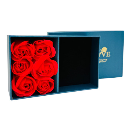 Set cadou engros, aranjament floral cu 6 trandafiri de sapun, compartiment pentru cadouri si punguta premium