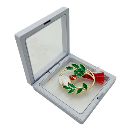 Pachet Avantajos!!! 60 Brose Martisor marime mare, in cutie cu expunere 3D( rosu/alb/negru), 8.5×8.5cm, en-gros
