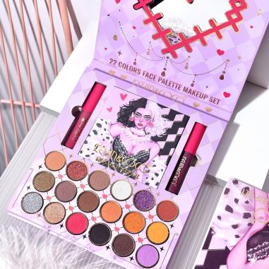 Set 4 Produse de Machiaj, KEVIN &amp; COCO, Black-White Witch, 22 culori, 19.7 x 21.2 x 2.5 cm