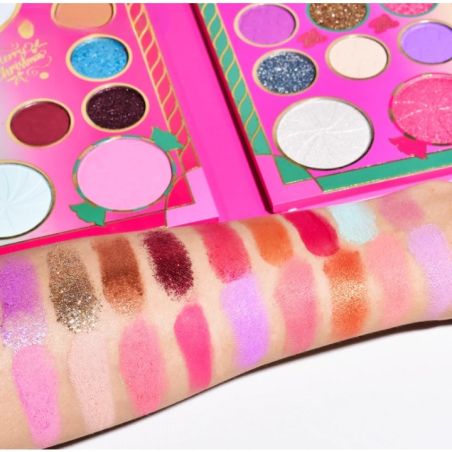 Set de Machiaj Kevin&Coco, 72 de Culori, Paleta de Farduri, Iluminatoare, Blush, Model Christmas Babe, Oglinda Glob, 25.5x20x1.7