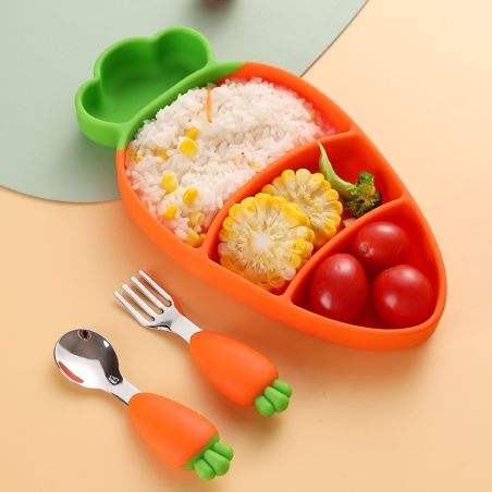 Set diversificare bebelusi Flippy, din silicon, 23.5 x 12.5 cm, 1 farfurie compartimentata in forma de morcov, lingurita si furc
