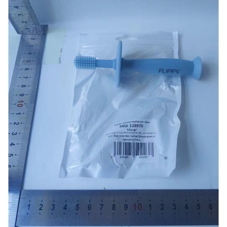 Periuta de Dinti din Silicon pentru Bebelusi, Flippy, fara BPA, 360 Grade, Bariera Anti-Inghitire, Maner Ergonomic, 12.5 x 15 cm