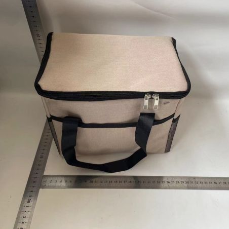 Geanta Termica Flippy pentru Pranz, Compartimente Telefon si Tacamuri, Multifunctionala, Impermeabila, 24x18x21 cm, Crem