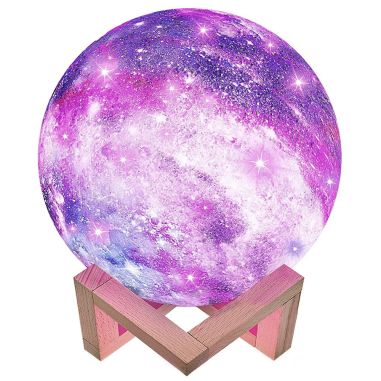 Lampa de veghe cu telecomanda  in forma de luna cu stele 3D Moon Light 7 culori, alimentare baterii, stand din lemn inclus, 15 c