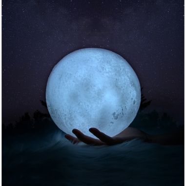 Lampa de veghe in forma de luna 3D Moon Light Alb Rece, alimentare baterii, stand plastic inclus, 8 cm, Flippy