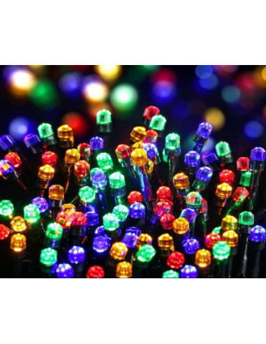 Instalație tip șir cu 300 LED-uri în...